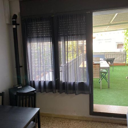 Apartamento Entero Con Terraza En El Centro De Rubí Exteriör bild