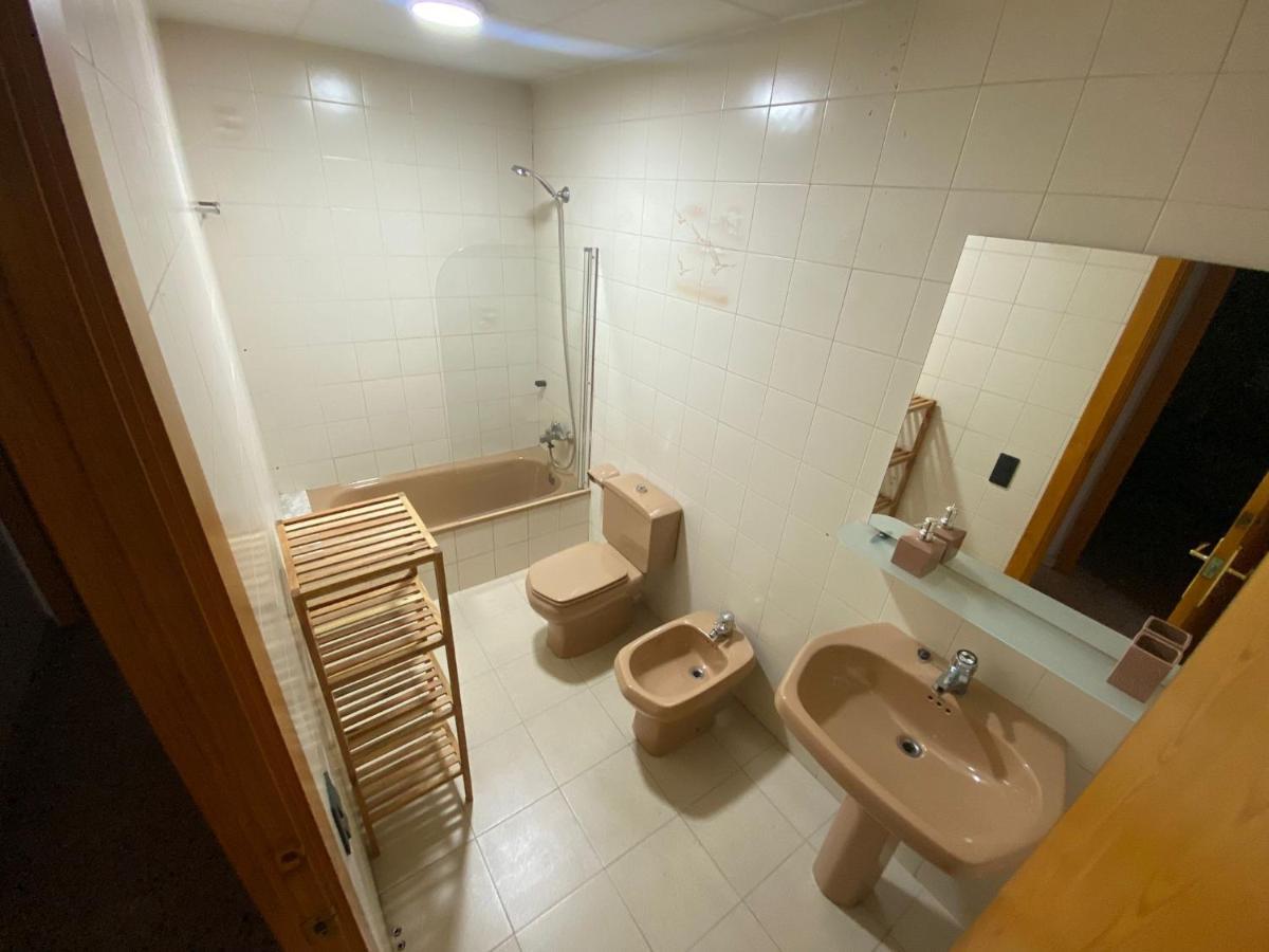 Apartamento Entero Con Terraza En El Centro De Rubí Exteriör bild